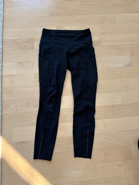 Black High-Waist Lululemon Leggings with pockets